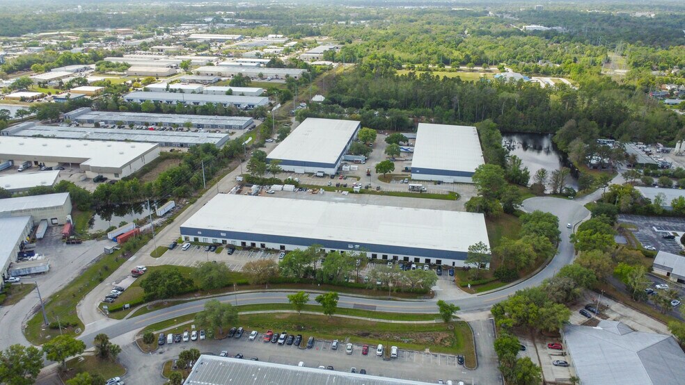 More Photos Of 975 Florida Central Pky, Longwood Unknown For Lease