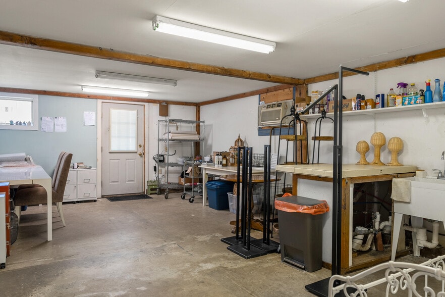 More Photos Of 2049 Post Rd, Wells Storefront Retail Office For Lease