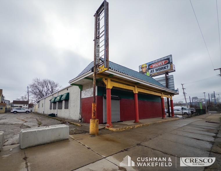 Primary Photo Of 3040-3048 Saint Clair Ave NE, Cleveland Restaurant For Sale