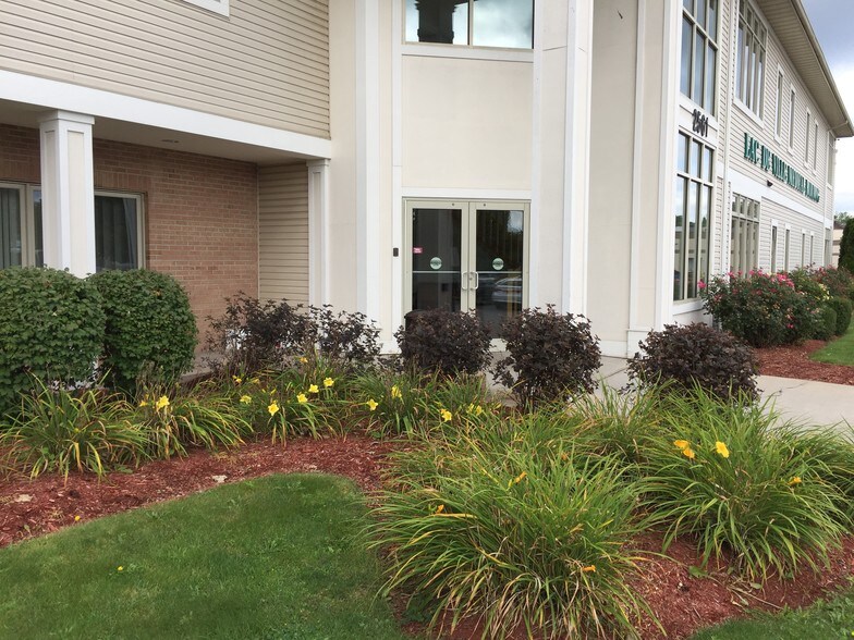 More Photos Of 2561 Lac De Ville Blvd, Rochester Medical For Lease