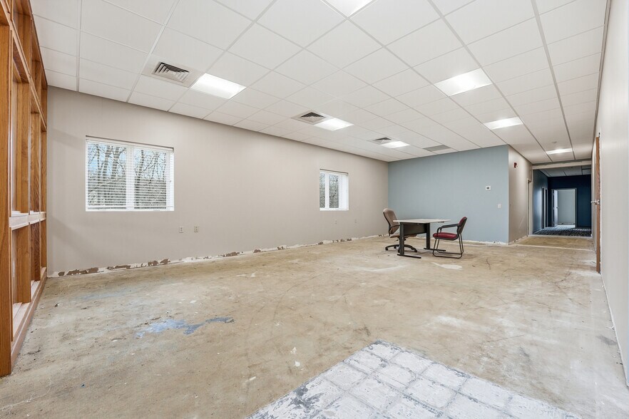 More Photos Of 2873 W Hardies Rd, Gibsonia Office For Lease