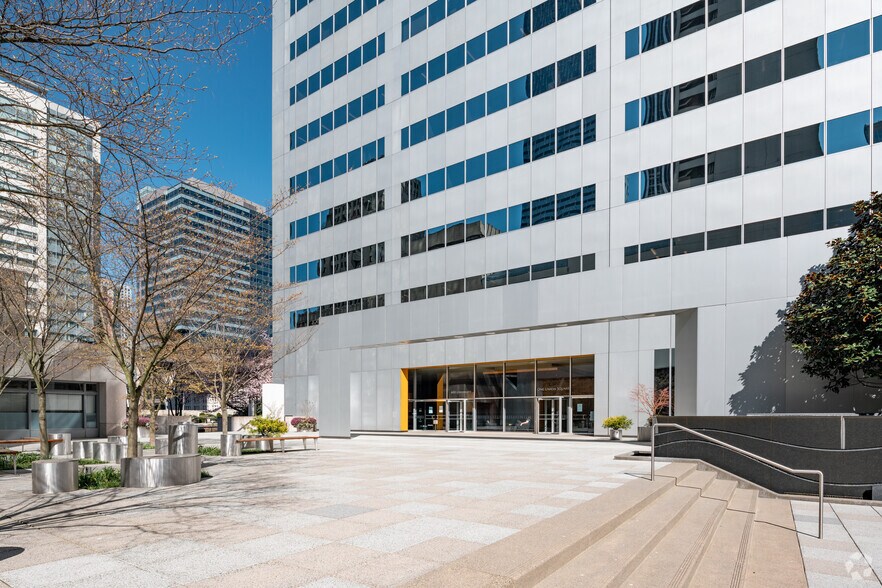 More Photos Of 600 University St, Seattle Office For Lease