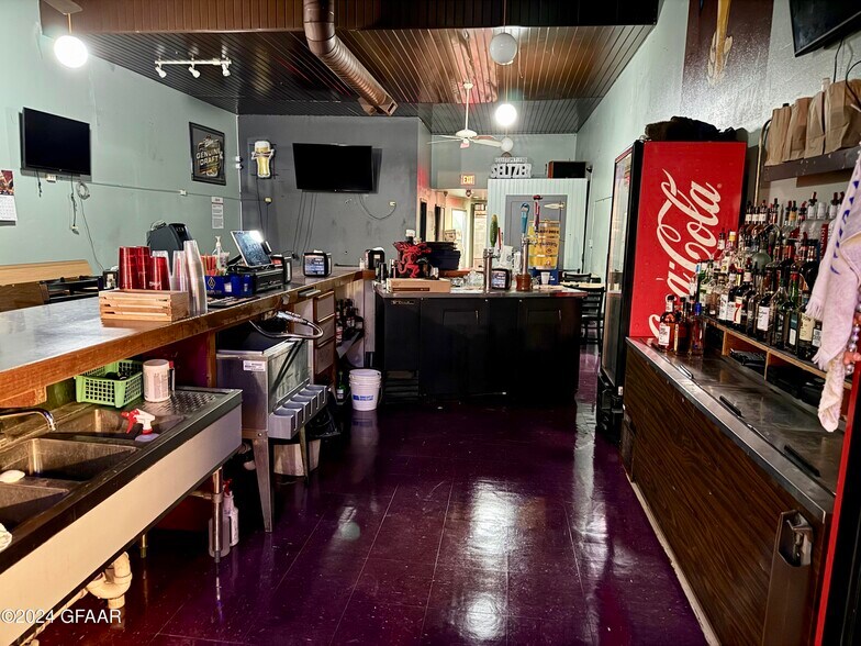 More Photos Of 318 4th St NE, Devils Lake Bar For Sale