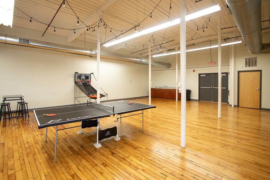 More Photos Of 145 Globe St, Fall River Office For Sale