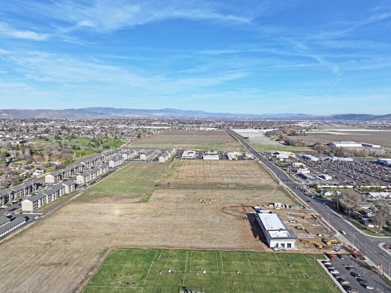 More Photos Of 6905 W Nob Hill Blvd, Yakima Auto Repair For Sale