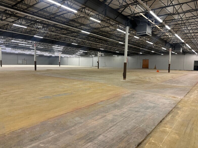 More Photos Of 124 Winchester Dr, West Point General Retail For Sale