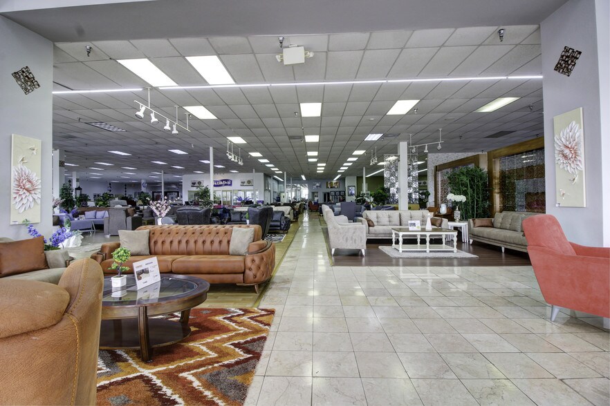 More Photos Of 3226 Hillcroft St, Houston Freestanding For Sale