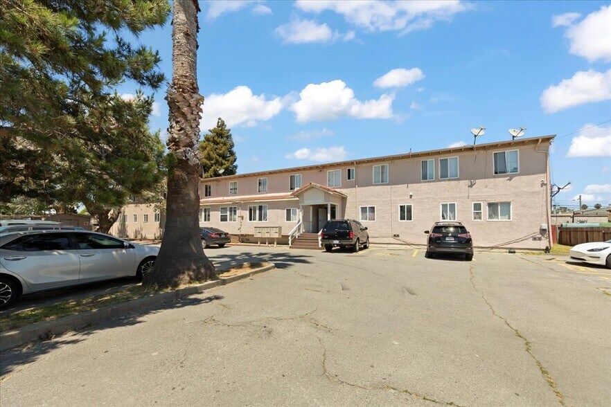 More Photos Of 2520 Ohio Ave, Richmond Apartments For Sale