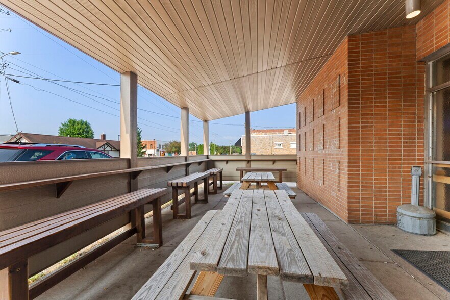 More Photos Of 118 Railroad Ave NE, Mora General Retail For Sale