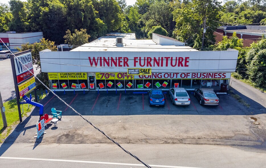 More Photos Of 10509 Dixie Hwy, Louisville Freestanding For Lease