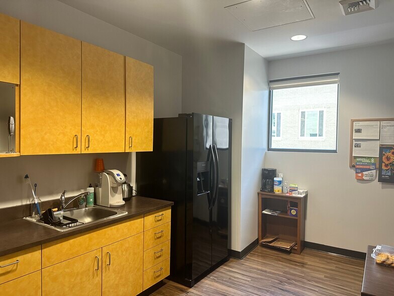 More Photos Of 170 S Virginia St, Reno Office For Lease