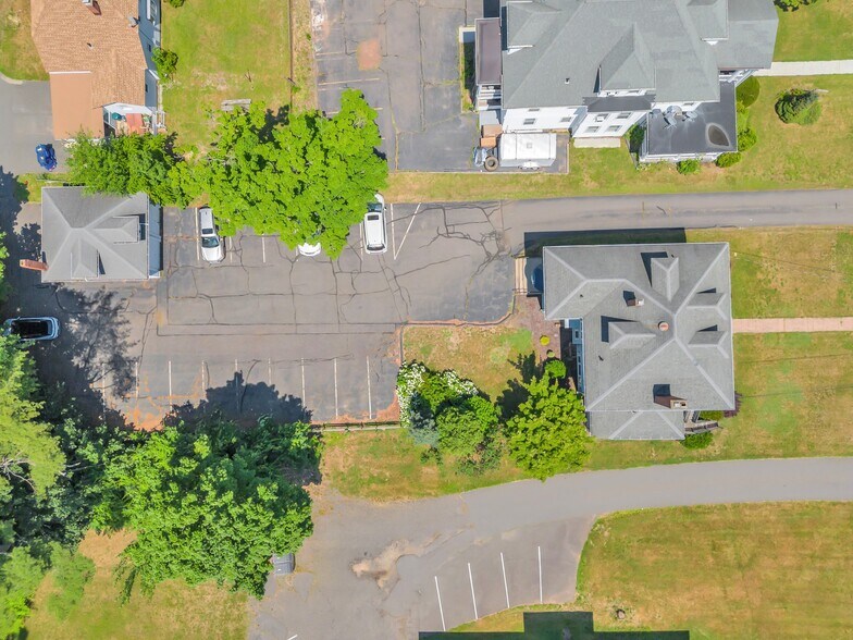 More Photos Of 110 Main St, Manchester Office Residential For Sale