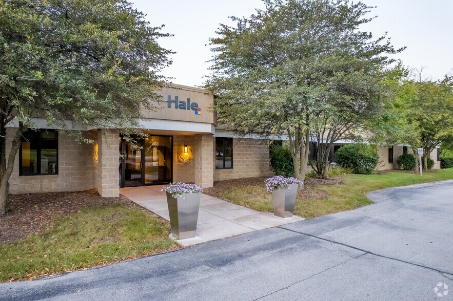 More Photos Of W139N9499 State Highway 145, Menomonee Falls Manufacturing For Sale