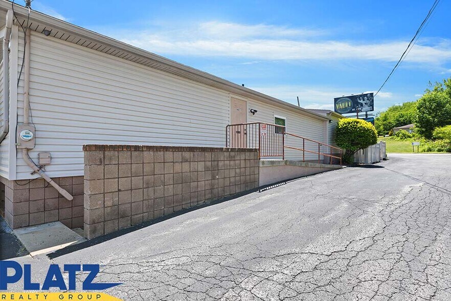 More Photos Of 15841 St Clair Ave, East Liverpool Medical For Sale