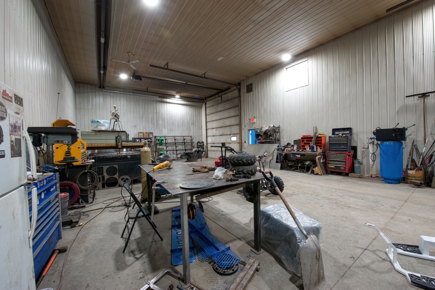 More Photos Of 3419 33 St, Whitecourt Industrial For Sale