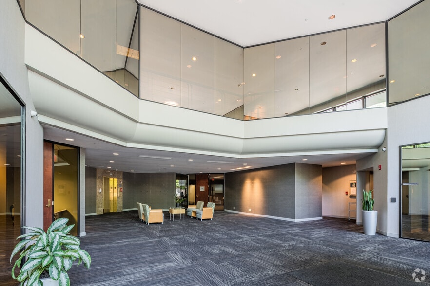 More Photos Of 11775 Borman Dr, Saint Louis Office For Sale