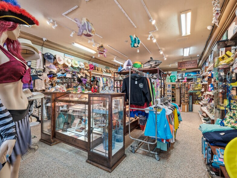 More Photos Of 415 Flagler Ave, New Smyrna Beach Storefront For Sale