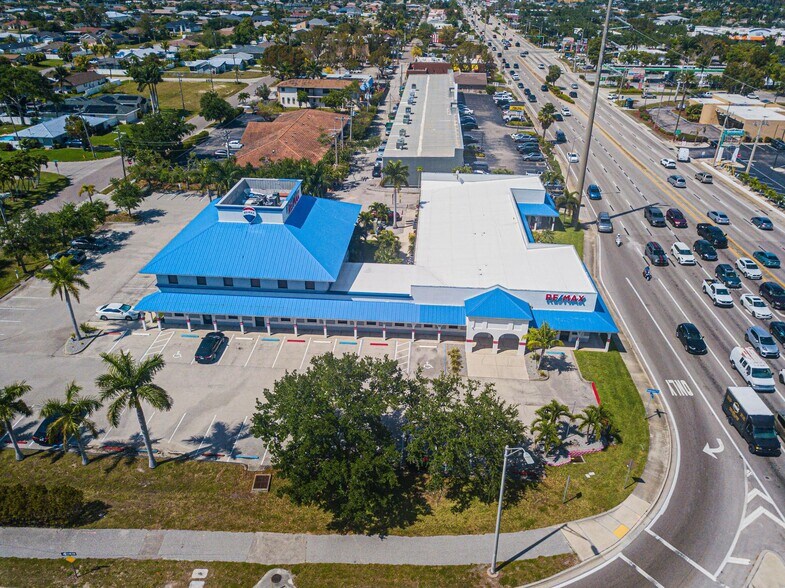 Primary Photo Of 2326 Del Prado Blvd, Cape Coral Office For Lease