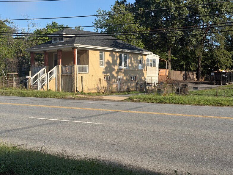 Primary Photo Of 5516 Sheriff Rd, Capitol Heights Flex For Lease