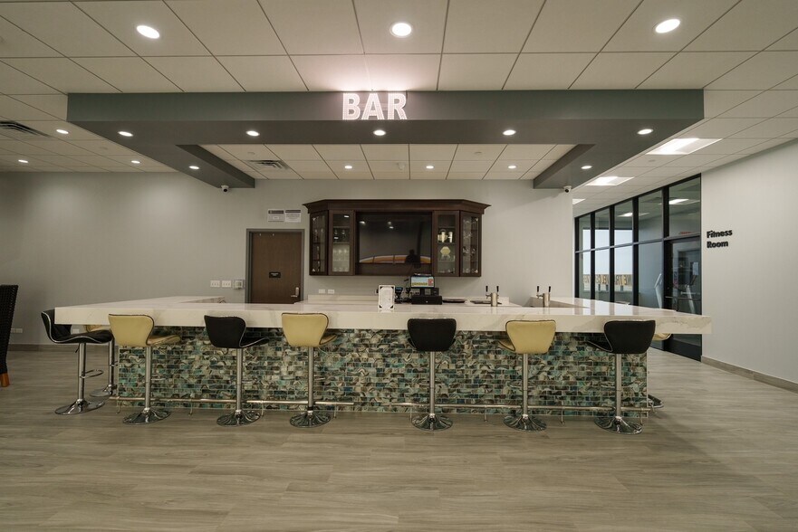 More Photos Of 601 S 88th Ave, Peotone Service Station For Lease