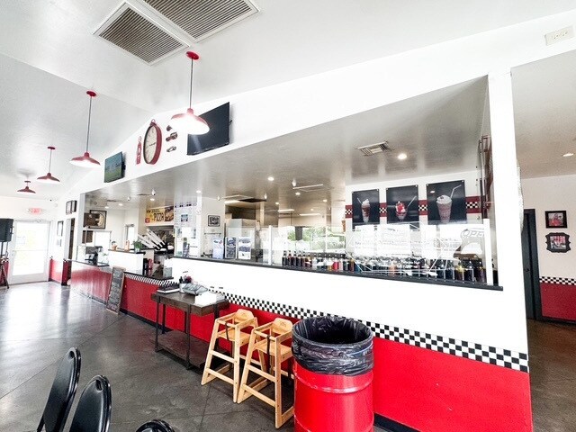 Primary Photo Of 3922 S US Highway 191, Safford Restaurant For Sale