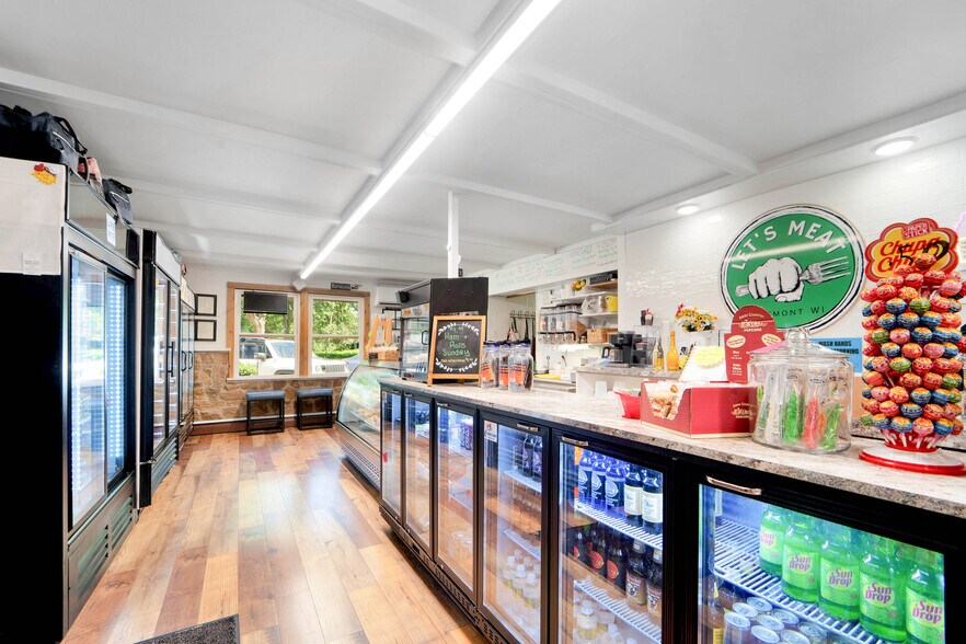 More Photos Of E6659 Wolf River Dr, Fremont General Retail For Sale