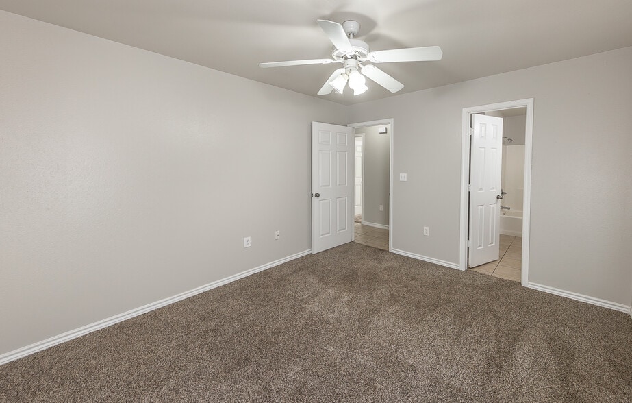 More Photos Of 602 N Belmont, Lubbock Apartments For Sale