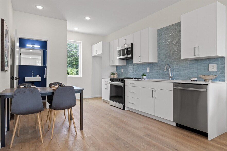More Photos Of 1602 N Central St, Knoxville Apartments For Sale