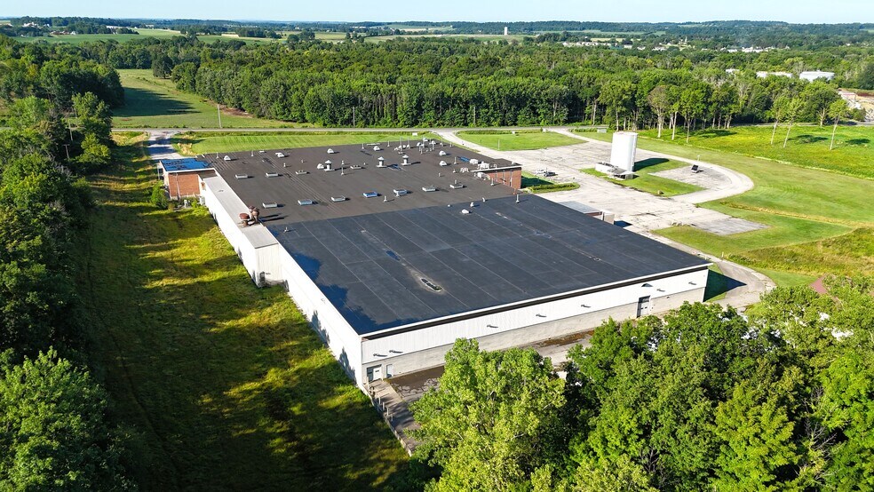 More Photos Of 8673 Lyons Marengo Rd, Lyons Manufacturing For Lease