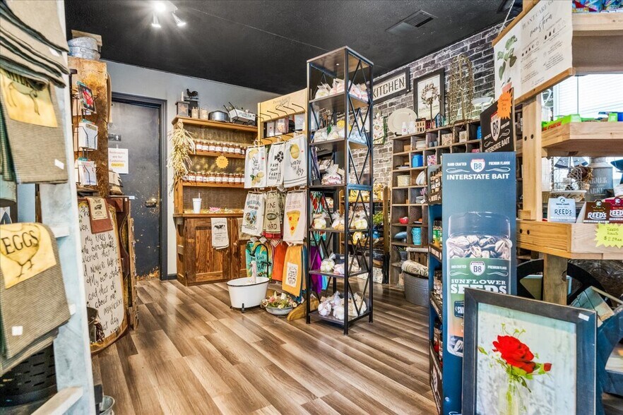 More Photos Of 852 Southern Hwy, Mineral Wells Industrial For Sale