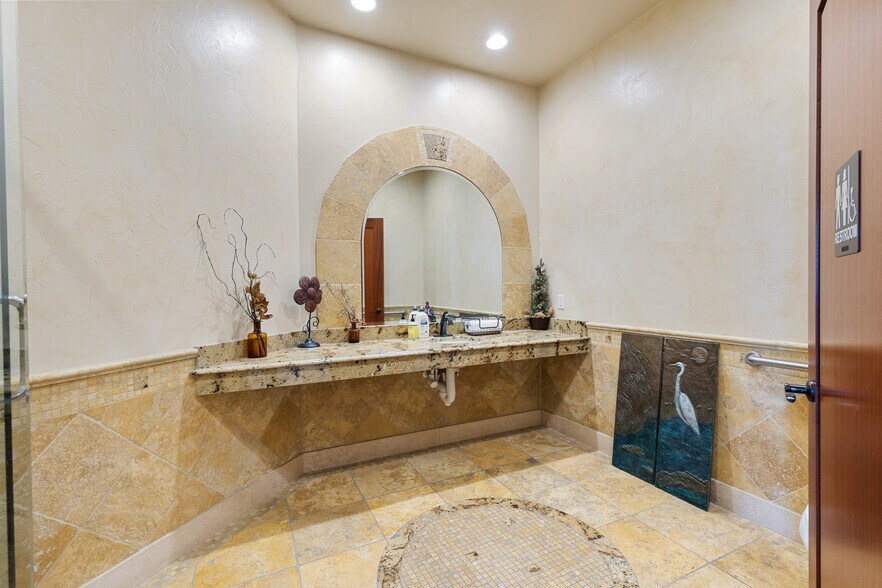 More Photos Of 215 Industrial Dr, Spearfish Warehouse For Sale