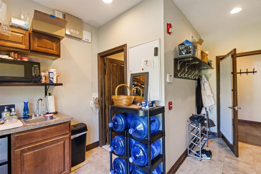 More Photos Of 440 W Centre Ave, Portage Office For Sale