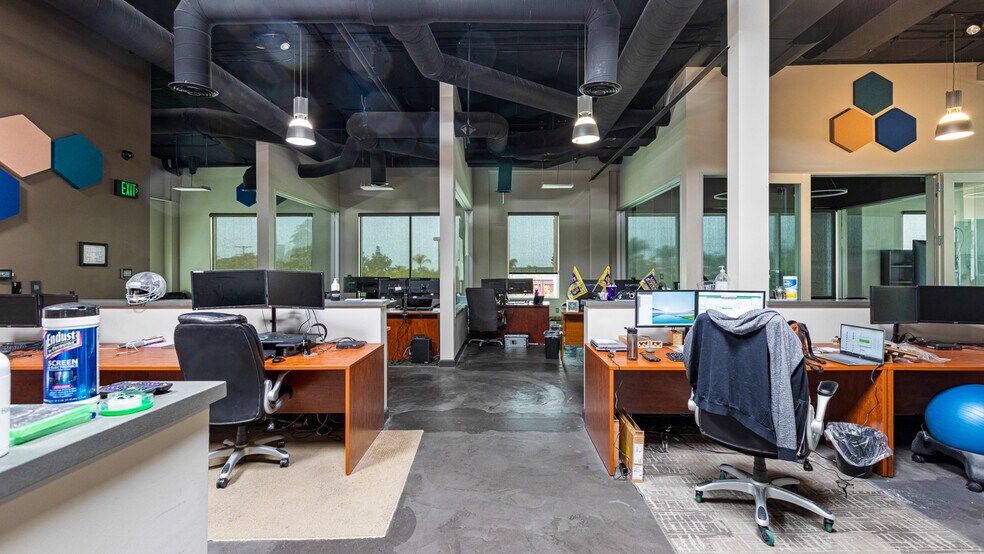 More Photos Of 1945 W 9th St, Upland Loft Creative Space For Sale