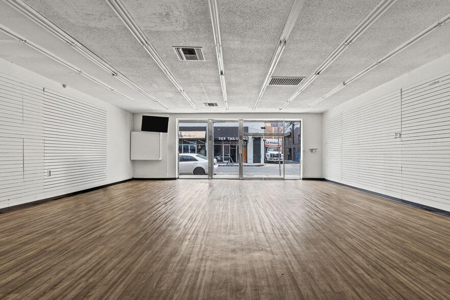 More Photos Of 204 E 11th St, Los Angeles General Retail For Sale