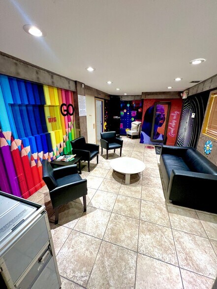 More Photos Of 1680 W 33rd Pl, Hialeah Industrial For Sale