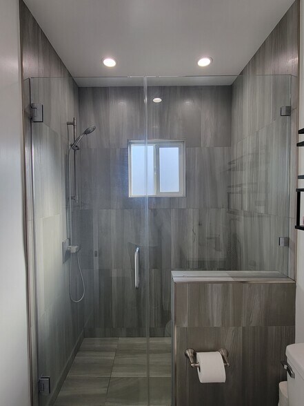 More Photos Of 11565 Iowa Ave, Los Angeles Apartments For Sale