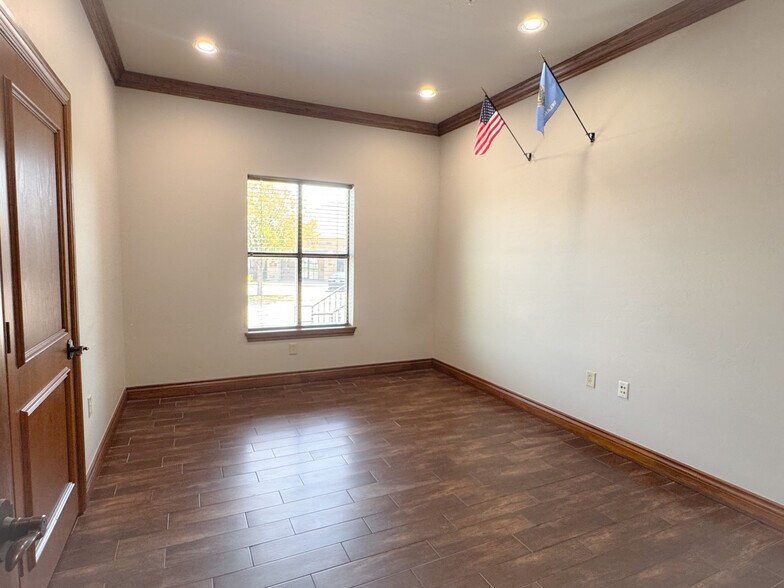 More Photos Of 9212 N Kelley Ave, Oklahoma City Office For Sale