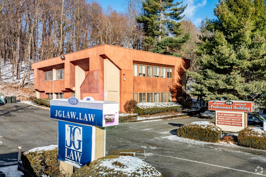 More Photos Of 156-158 Orange Ave, Walden Medical For Lease