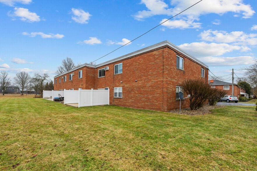 More Photos Of 540 W College St, Oberlin Apartments For Sale