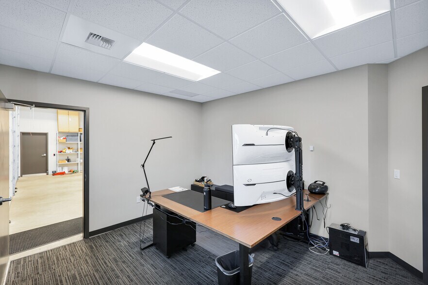 More Photos Of 17612 E Sprague Ave, Spokane Valley Office For Sale