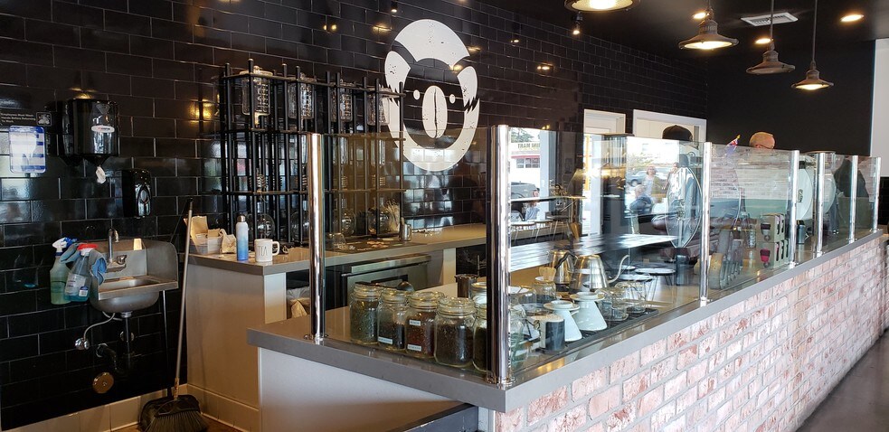 More Photos Of 112 E Maple Ave, Orange Storefront For Lease