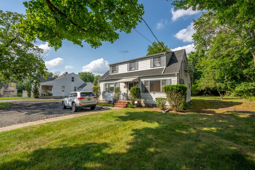 More Photos Of 2429 Vauxhall Rd, Union Township Office Residential For Sale