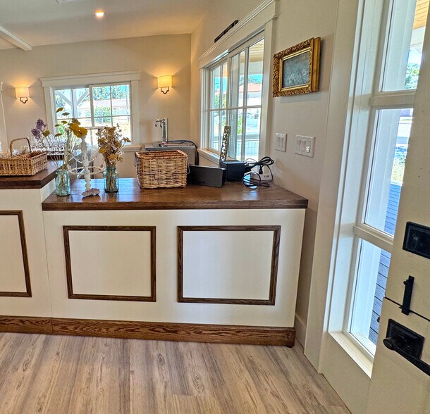 More Photos Of 745 Park St, Paso Robles General Retail For Sale