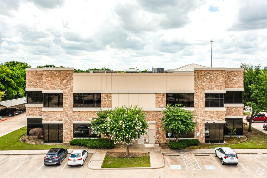 More Photos Of 1301 Central Expy S, Allen Office For Lease