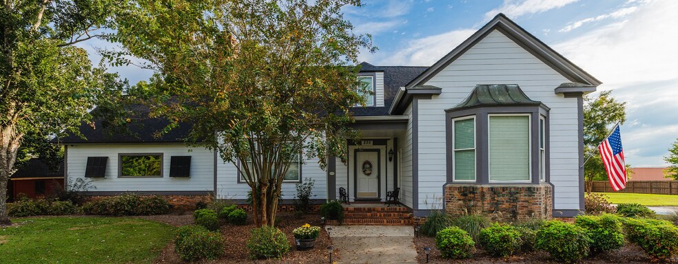 Primary Photo Of 235 Cedric St, Leesburg Office Residential For Sale