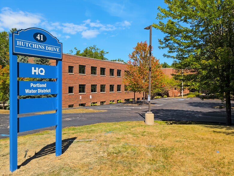 More Photos Of 41 Hutchins Dr, Portland Coworking Space