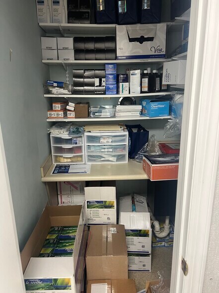 More Photos Of 49 Ridgedale Ave, East Hanover Office For Sale
