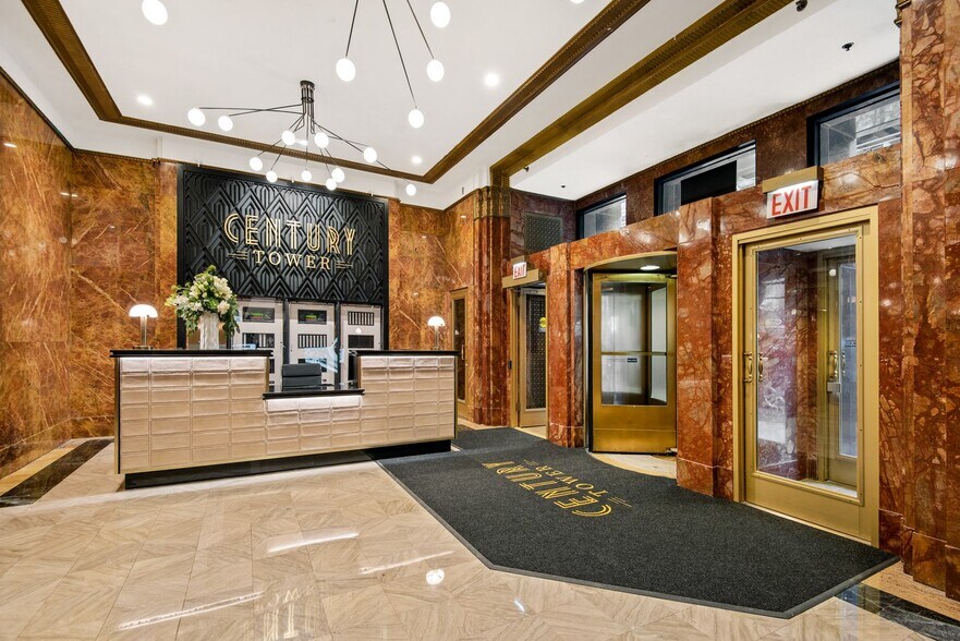 More Photos Of 182 W Lake St, Chicago Apartments For Lease