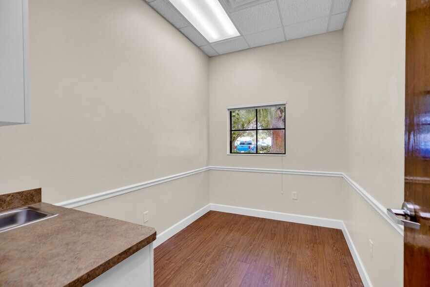 More Photos Of 1260 37th St, Vero Beach Medical For Lease