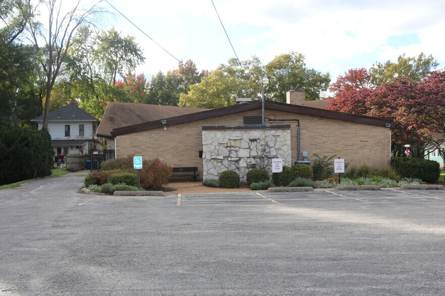 More Photos Of 1140 Governor St, Springfield Religious Facility For Sale